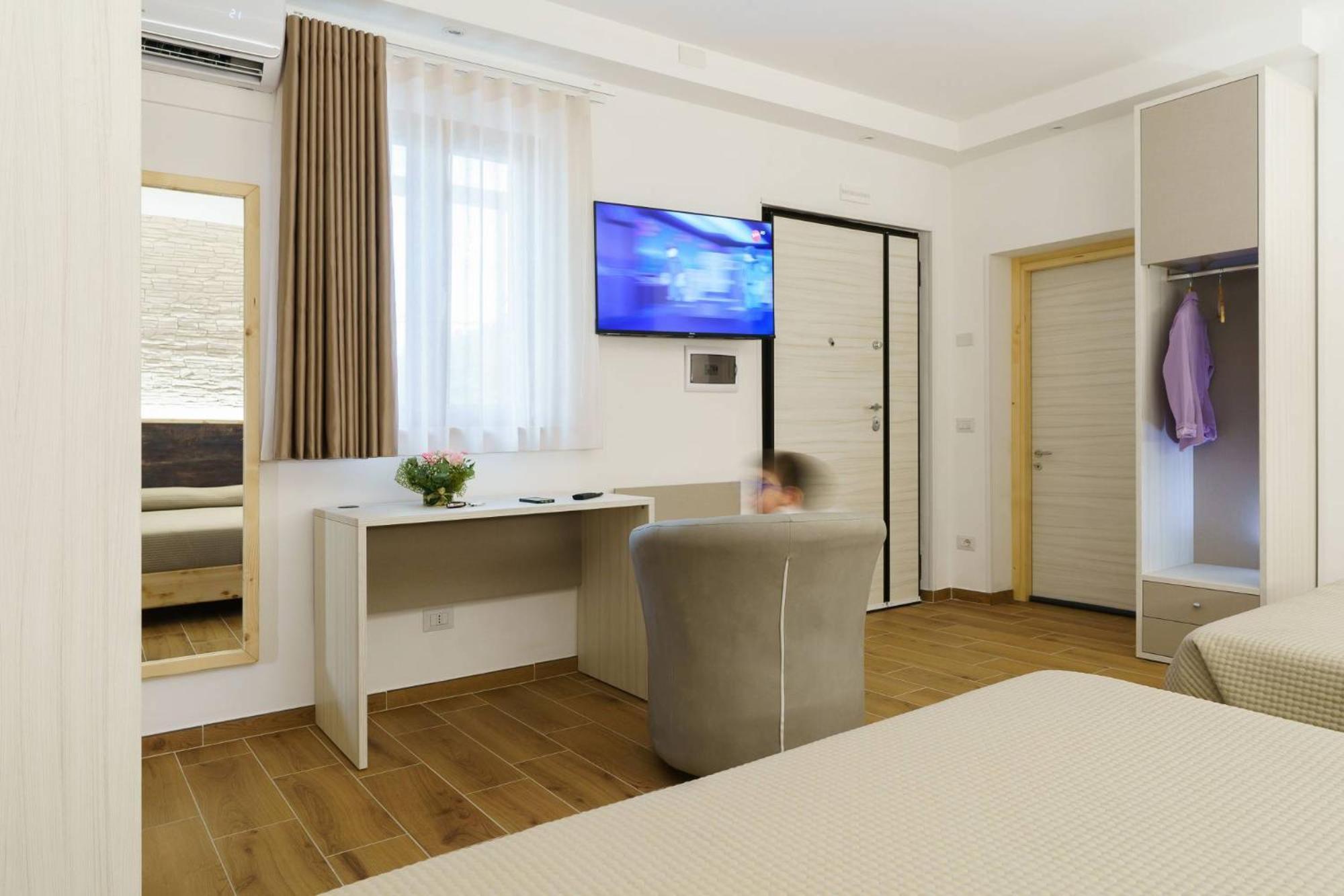 Chalet N5 Guest House Catanzaro Bagian luar foto